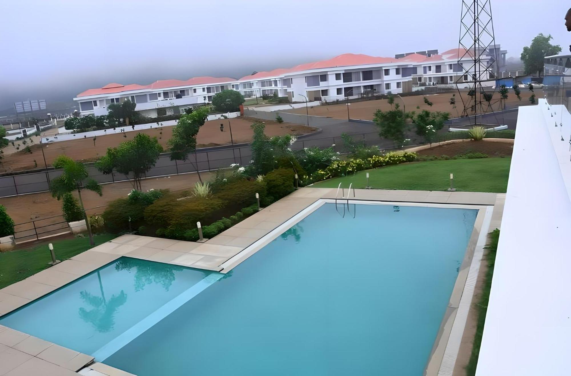 Mizzle Exotica Lonavala Apartamento Exterior foto