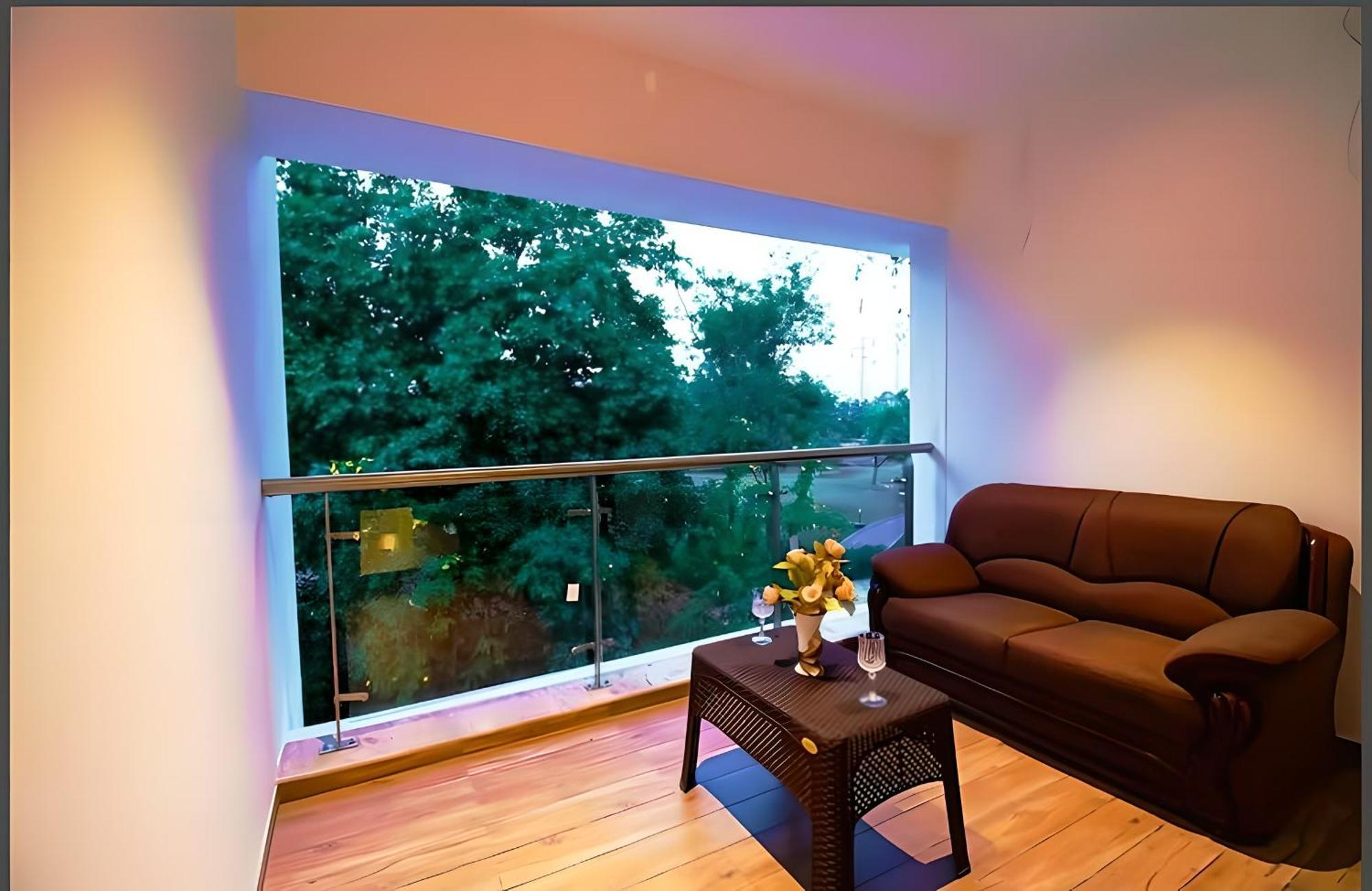 Mizzle Exotica Lonavala Apartamento Exterior foto